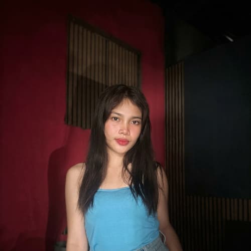 Anne, 23, from the Philippines