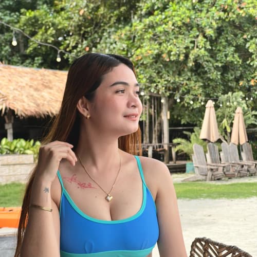 nerlly, 27, from the Philippines