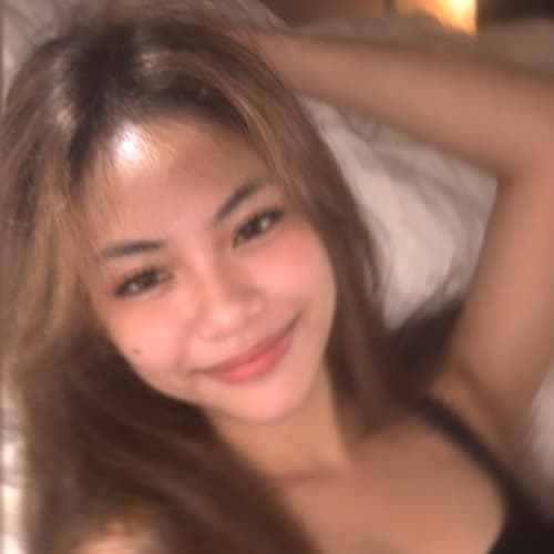 Jaja, 23, from the Philippines